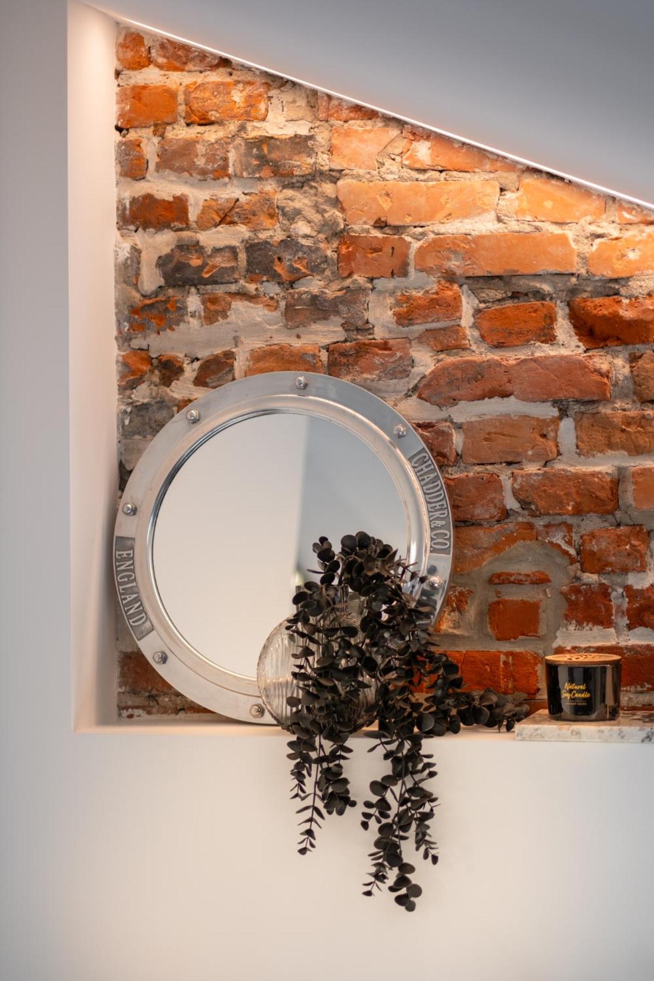Turgaus Self Check-In Old Town Aparthotel Klaipėda Buitenkant foto